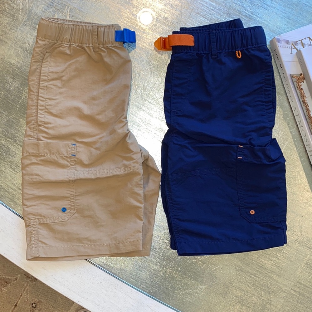 LANDS END Boys Nylon Cargo shorts. Size 8. Never worn!